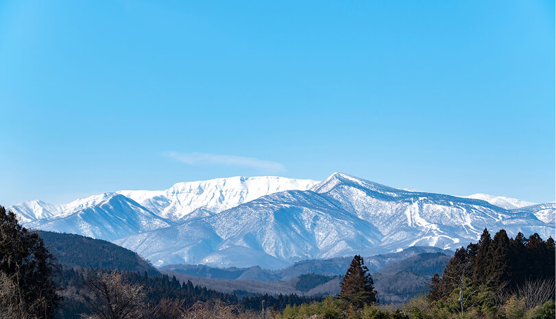 宮城県川崎町の自然豊かな蔵王山麓の風景